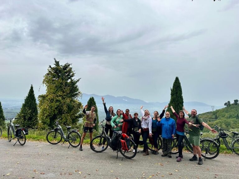 Lucca: Guided Bike Tour in the Hills of Lucca