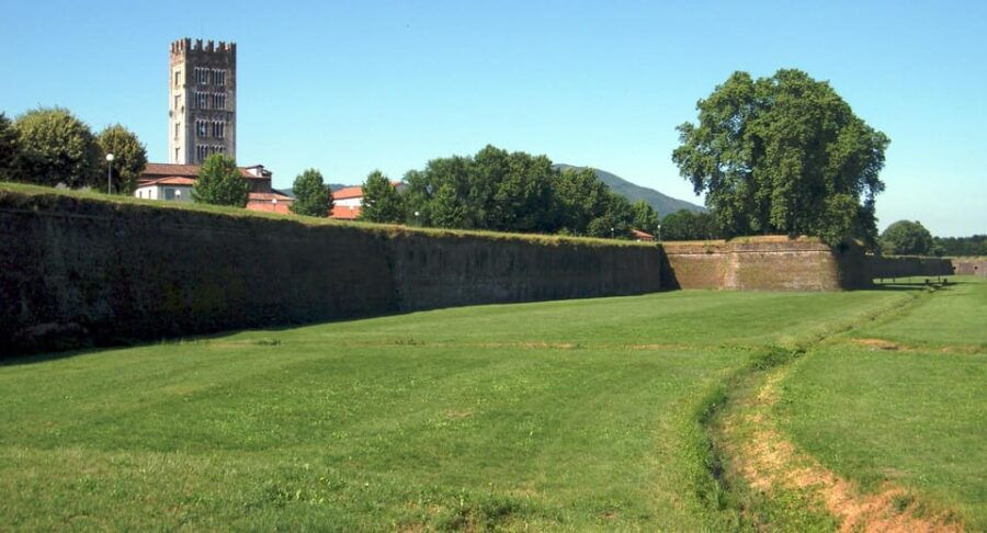 Lucca Tour & Pisa Tower + Wine Tasting by van from Livorno - Exploring Tuscany with a Local Touch
