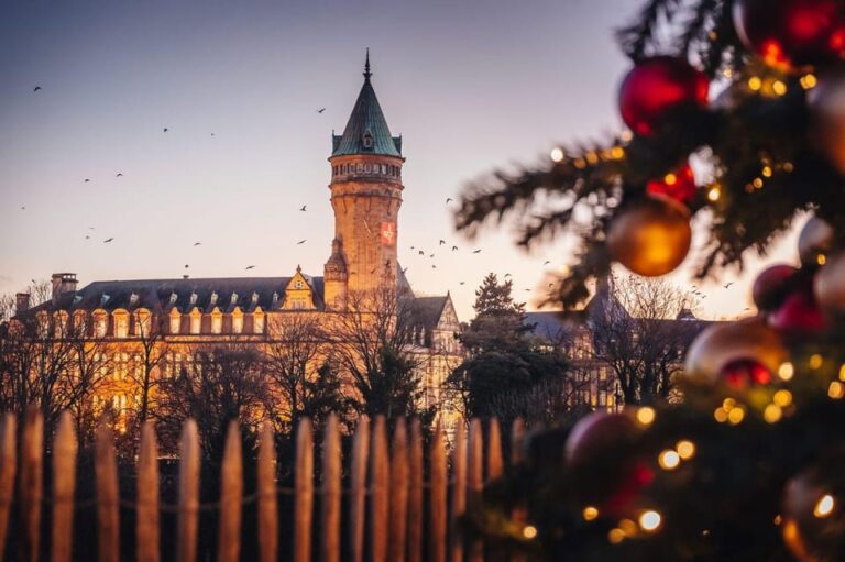 Luxembourg: Christmas Market Food Tour with Tastings