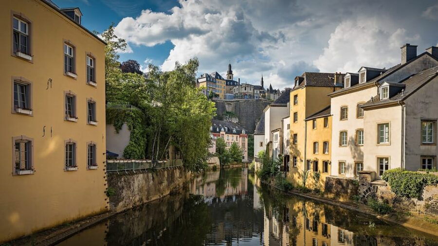 Luxembourg: Express Walk with a Local in 60 minutes - Exploring Luxembourg in 60 Minutes