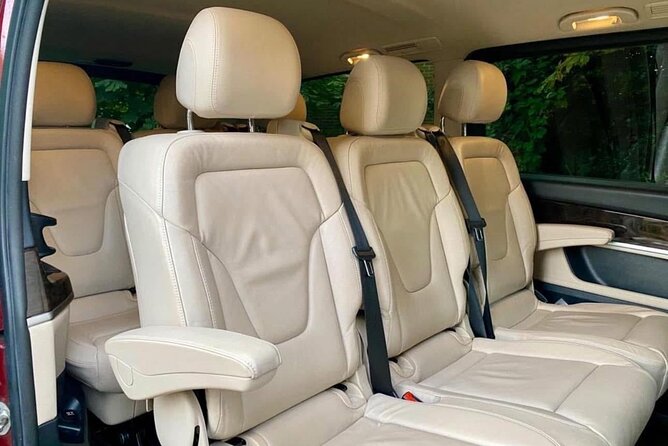 Luxury Mercedes 1-7pp GOT Drama & Giants Causeway private tour