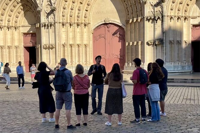 Lyon’s History and Must-Sees with a Local! (English Walking Tour)