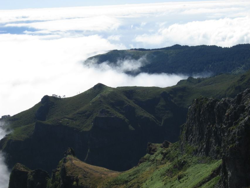 Madeira: Full-Day Pico Ruivo / Achada do Teixeira Walk - Exploring Madeira’s Natural Wonders