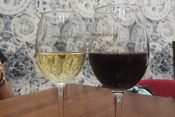 Madrid Food Tour: Tapas, Drinks and Delights with a Local - The Guide and the Experience