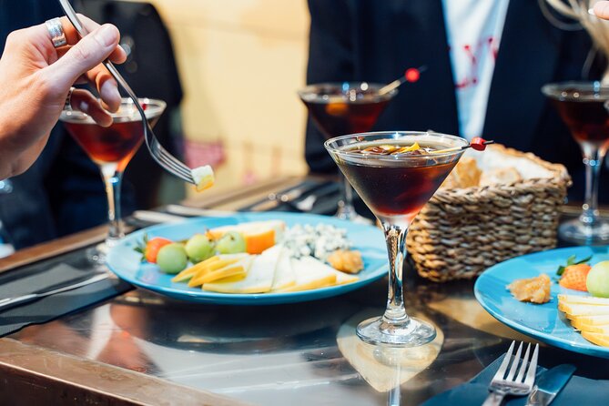 Madrid: Tapas Walking Tour with Food and Drinks