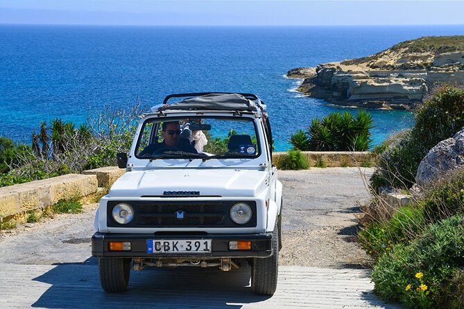 Malta: Comino Cruise and Jeep Tour with lunch and Transport