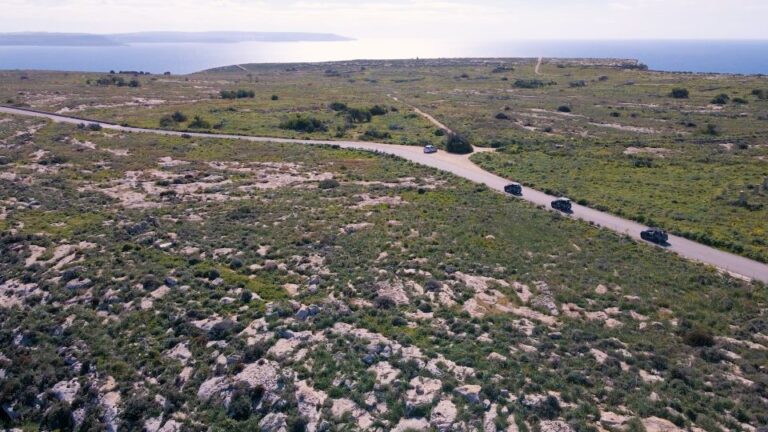 Malta: Gozo Private Chauffeured E-Jeep Tour with Ferry