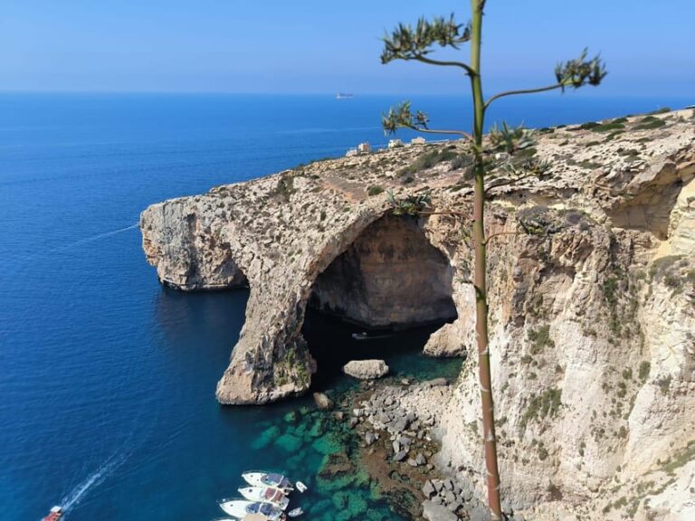 Malta tour 3Cities , Marsaxlok ,Blue grotto Hagar qim