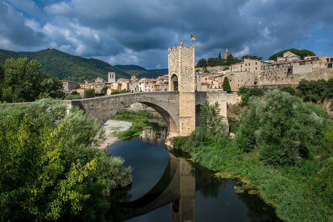 Medieval Three Villages Small Group Day Trip from Barcelona