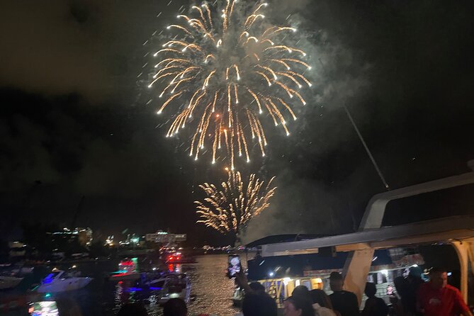 Miami: 4th of July Fireworks Cruise on Biscayne Bay