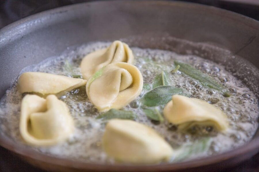 Milan: Pasta and Tiramisu Cooking Class With Local Chef - Why Choose This Cooking Class in Milan?