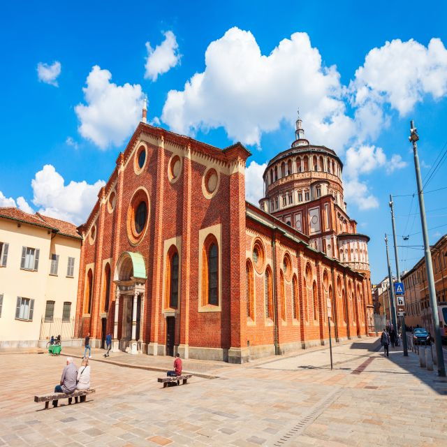 Milan: Private Family Tour of Old Town and Top Attractions - Exploring Milan’s Old Town with a Family Twist