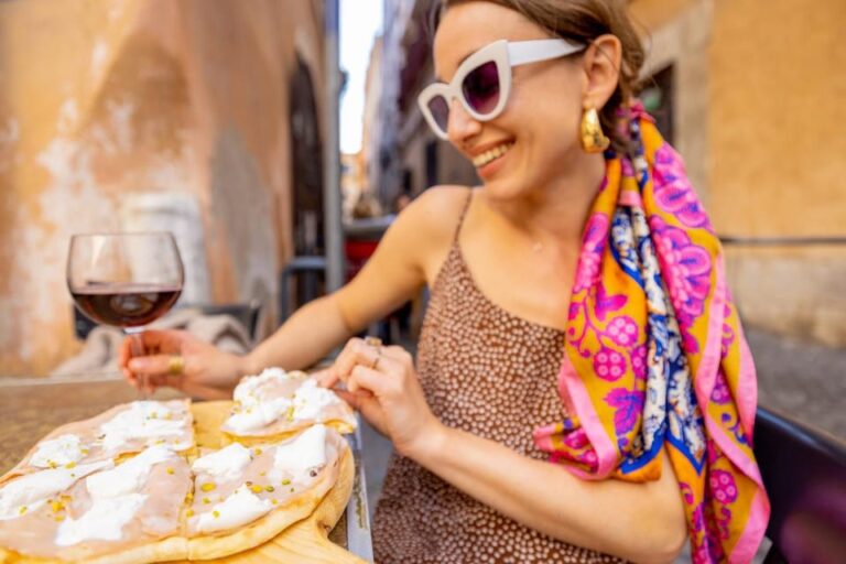 Milano: Brera District Street Food and Drinks Private Tour