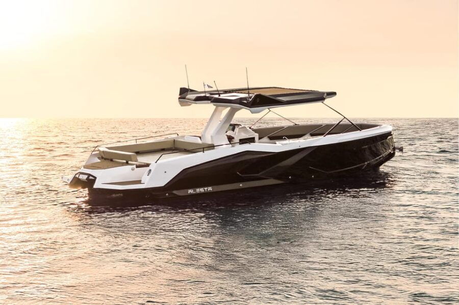 Milos: Private Speedboat TourKleftiko Sarakiniko Poliegos - The Experience: What You Can Expect on the Water