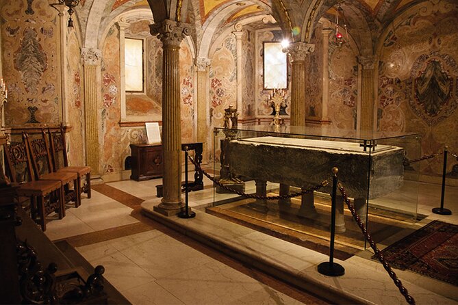 Modena Walking Tour with Audio and Written Guide by a Local
