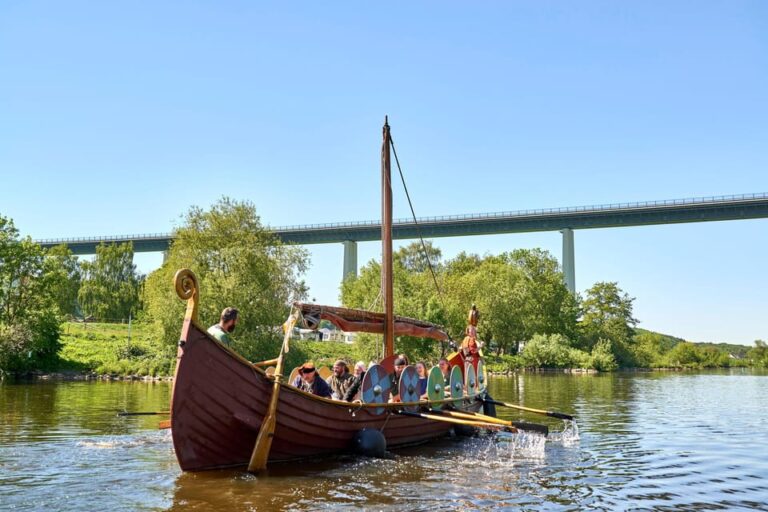 Mülheim an der Ruhr: embark on a rowing adventure with our Viking ship!