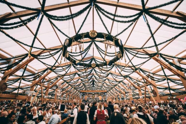 Munich: Oktoberfest Big Beer Tent Evening including table reservation