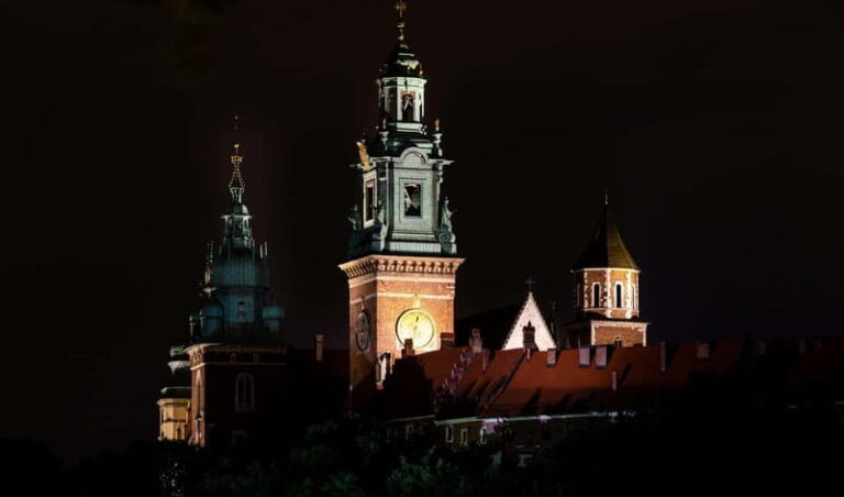 Mysterious Wawel Cathedral and Wawel Courtyard Guided Tour