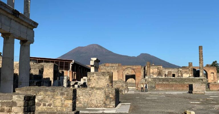 Naples: Pompeii and Naples Full-Day Tour with Tickets