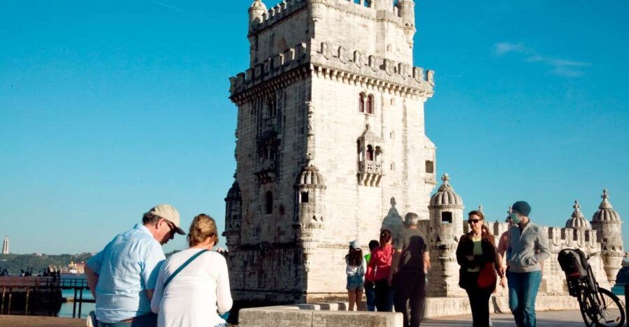 Navegador: Belém and Alcântara Tuk Tuk Private Tour - Transportation and Group Size