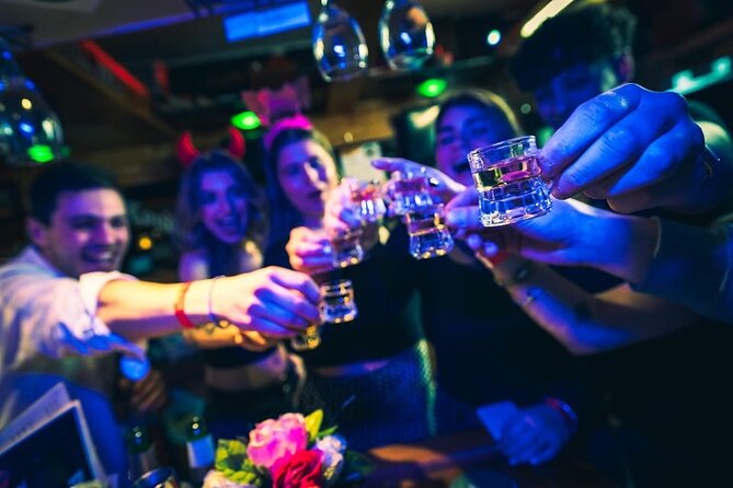 New Year’s Eve Pub Crawl With Optional Club Entrance