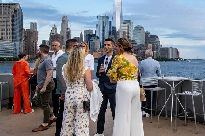 New York Signature Bottomless Mimosa Brunch in Cruise Pier 15
