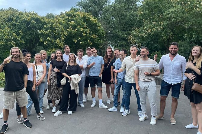 Night PubCrawl Tour in Dusseldorf - Shots and Party! - An In-Depth Look at the Düsseldorf Pub Crawl