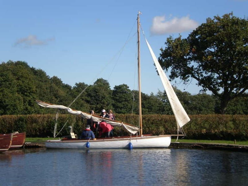Norfolk: Broads & Coast Online Road Trip Travel Guide - Exploring Norfolk with the Online Road Trip Guide