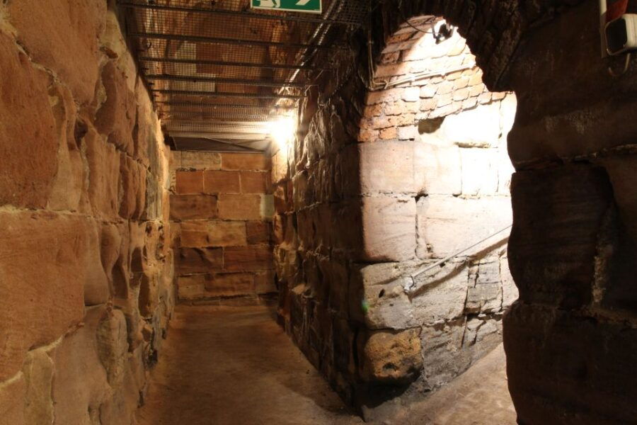 Nuremberg: Tunnels and Secret Passages in the City Wall Tour - Exploring Nuremberg’s Defensive Architecture