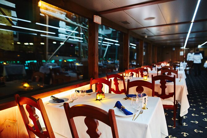 NYC New Year's Eve Dinner Cruise with Music and Open Bar - Good To Know