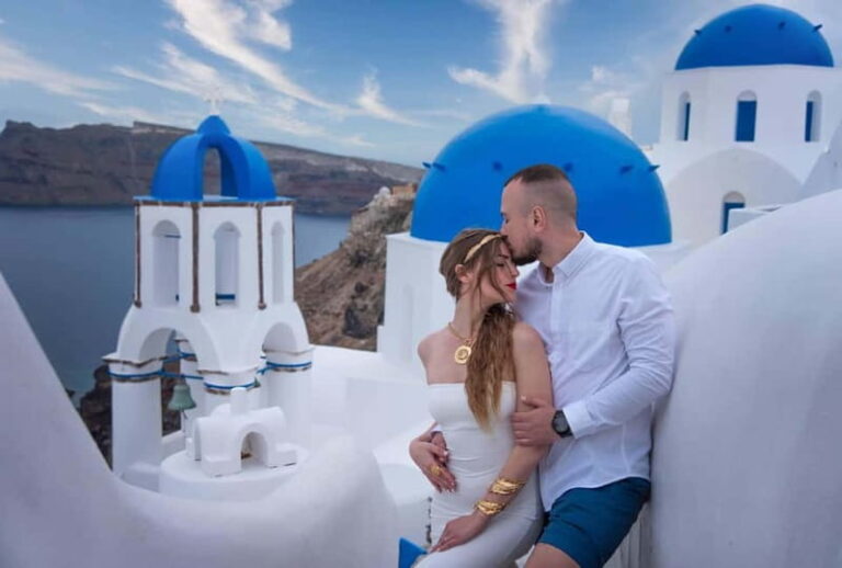 Oía: Santorini Professional Photoshoot with Edited Photos