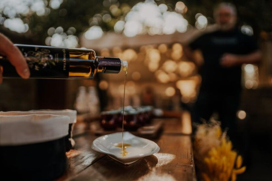 Olive Oil Tasting Experience a Journey of Flavors and Aromas - A Closer Look at the Olive Oil Tasting Experience