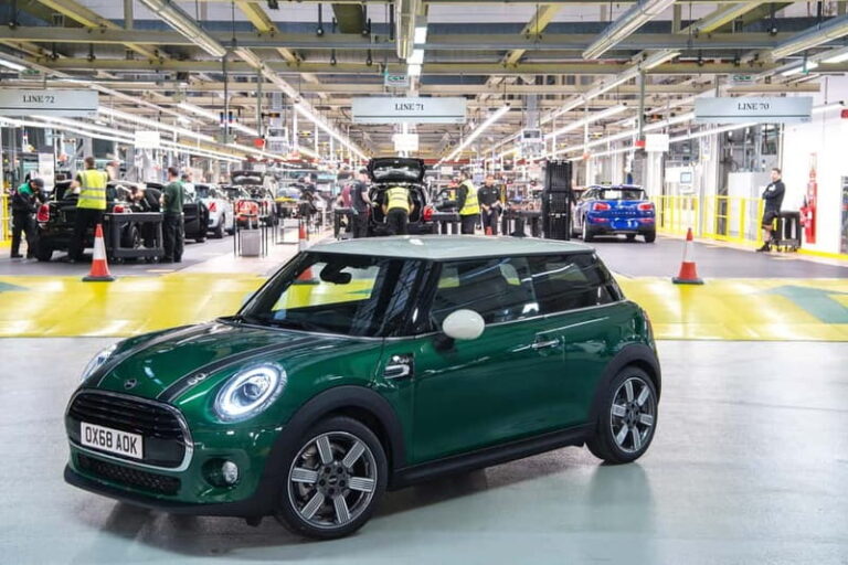 Oxford: MINI Factory Tour  Go Behind the Scenes