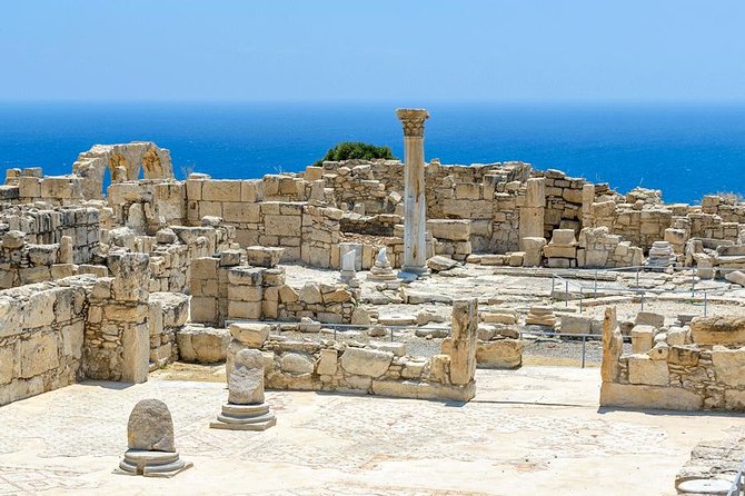 Pafos and Kourion Coach Excursion in Italian
