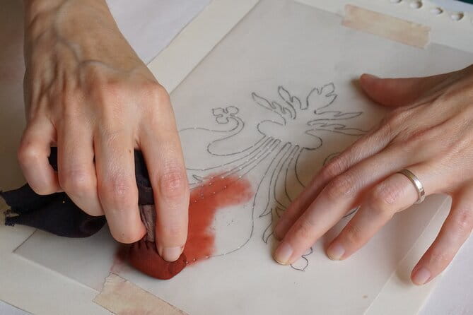 Painting Experience in Florence: Create Your Own Florentine Lily