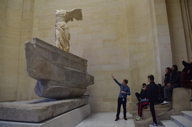 Paris : Louvre Museum Guided Tour with Pre-Booked Tickets