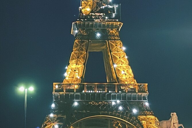 Paris Pink Tour by Night with Champagne - What Makes This Tour Special?