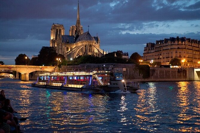 Paris Seine River Cruise with 1/2/3 Days HOHO Combos