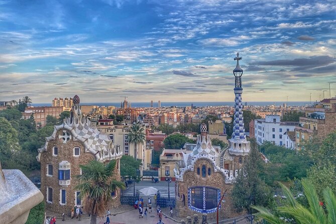 Park Guell Guided Tour in Barcelona with Entry