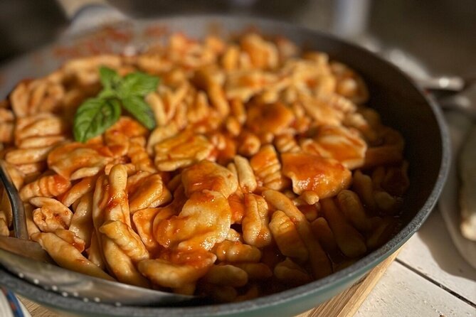Pasta lesson with extra virgin olive oil tasting - A Deeper Look at the Experience