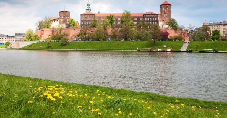 Picturesque Cruise on the Vistula in the Heart of Krakow
