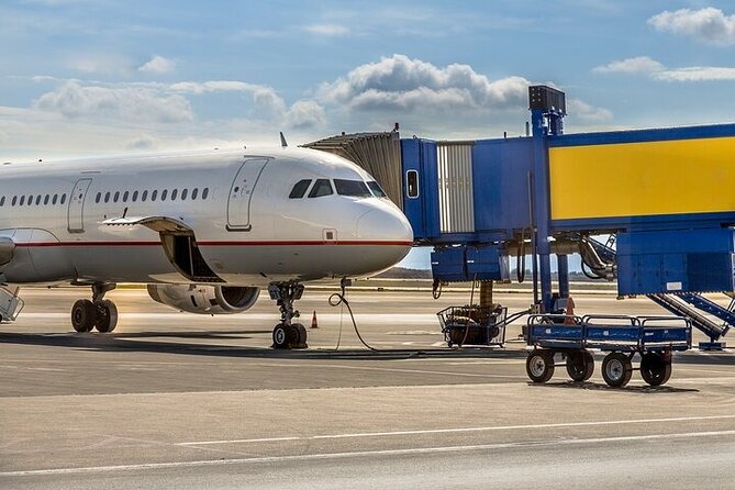 Piraeus port/hotels to Athens airport Private departure transfer