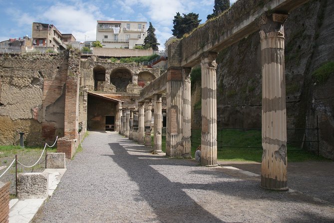 Pompeii and Herculaneum Day Tour – with Lunch from Naples