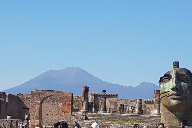 Pompeii and Naples From Rome: Private Full-Day Tour with Lunch