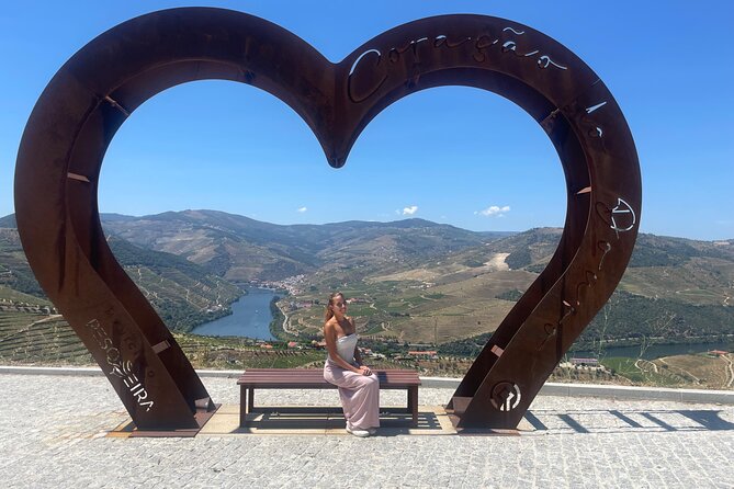 Porto: douro valey, 2 Wine regions, Sommelier, boat trip & lunch