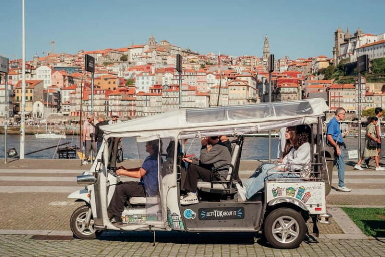 Porto Half Day Tuk Tuk Tour Clérigos, Seaside and Viewpoints