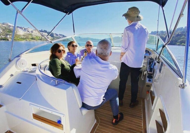 Porto: Private Douro River Boat Tour With Tasting