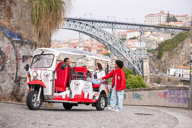 Porto: Tuk tuk vip guided tour - 1.30h - Exploring Porto by Tuk-Tuk: A Practical Breakdown