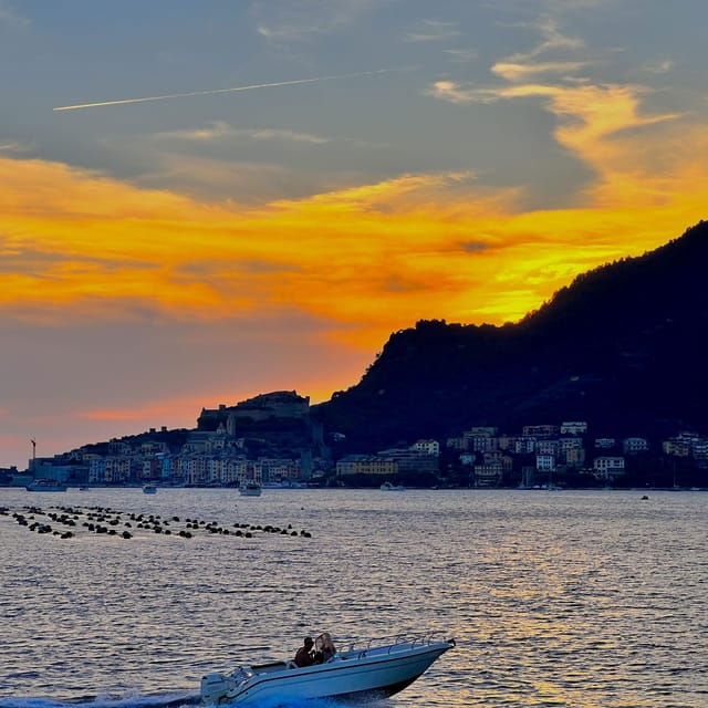 Porto venere and Cinque Terre : boat tour with aperitif and lunch - Who Will Love This Experience?