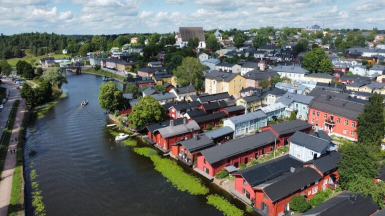 Porvoo old town exploration from Helsinki
